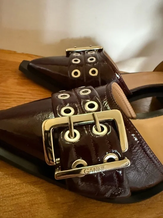 Ganni Chunky Buckle Open-Cut Pumps Burgundy Faux Leather  40  (US 9–9.5) - Picture 9 of 11